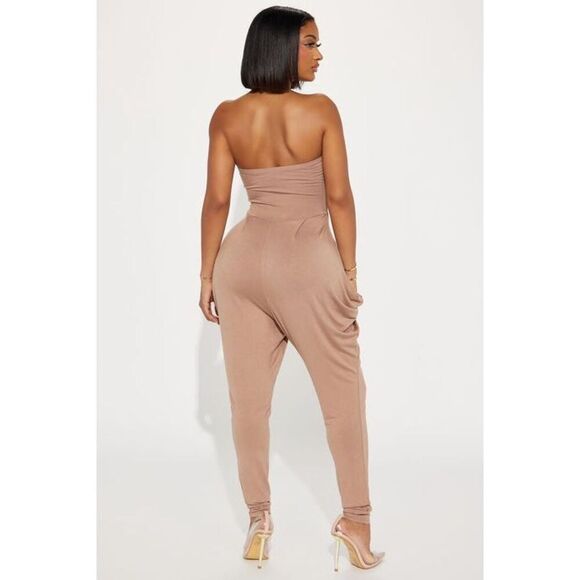 Heart & Hips Taupe Strapless Harem Jumpsuit – Women’s Medium, Stretch One-Piece - Picture 3 of 17